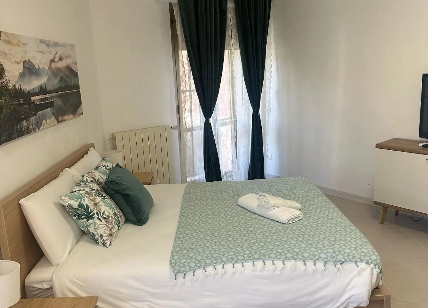 Appartamento Con 2 Camere, Parcheggio E Terrazza بيزا
